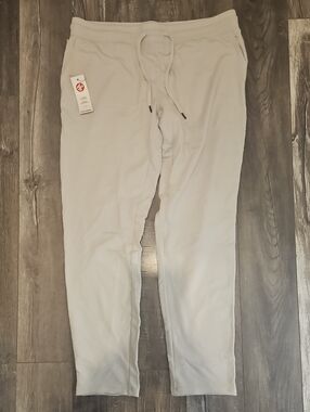 NWT manduka Resolution Jogger Pants Stone White Gray Large Organic Cotton